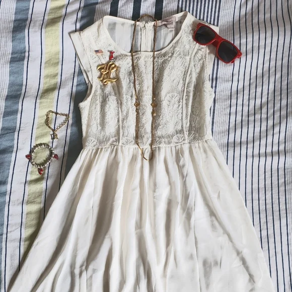 Forever 21 | Dresses | Forever 2 Early 210s Cream White Lace Dress Womens  Xs | Poshmark
